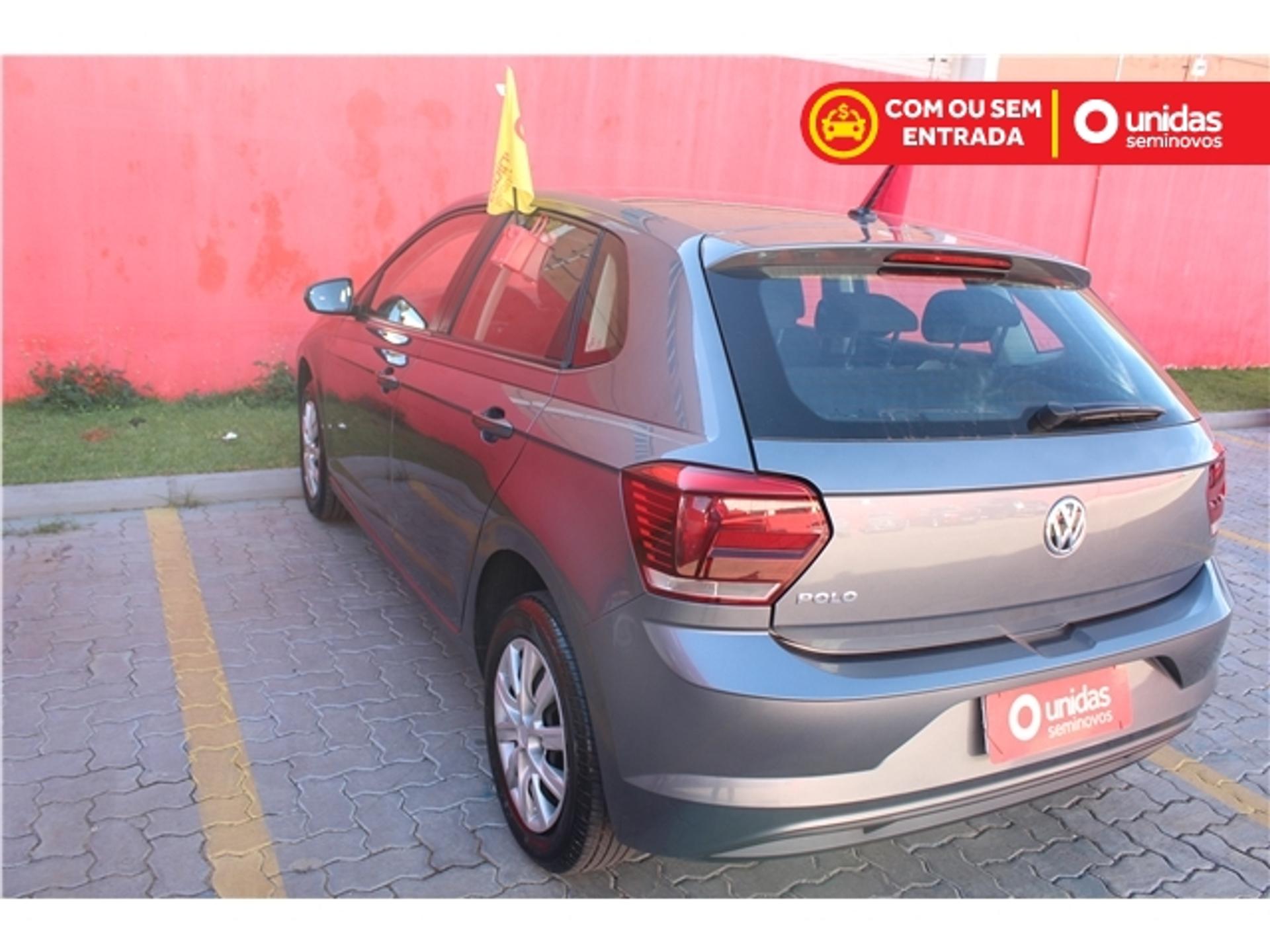 VOLKSWAGEN-POLO-3