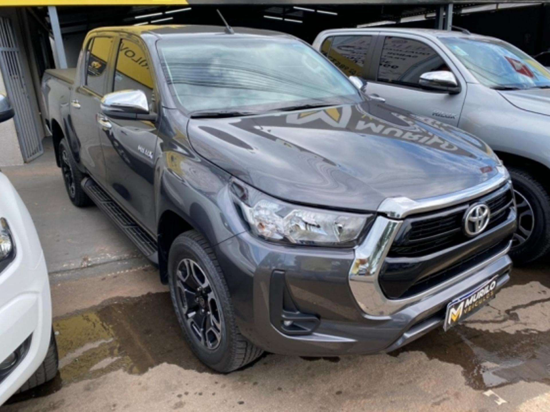 toyota-hilux-2.8-2
